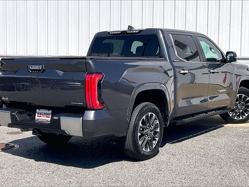 Used 2025 Toyota Tundra Limited AWD/4WD image 17