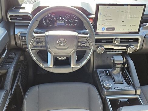 Used 2025 Toyota Tacoma TRD Sport image 12
