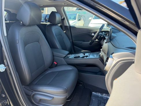 Used 2023 Hyundai Kona Limited FWD image 31
