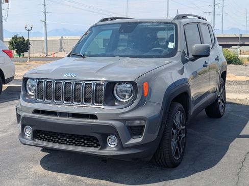 Used 2021 Jeep Renegade Latitude w/ Luxury Group I AWD/4WD image 8