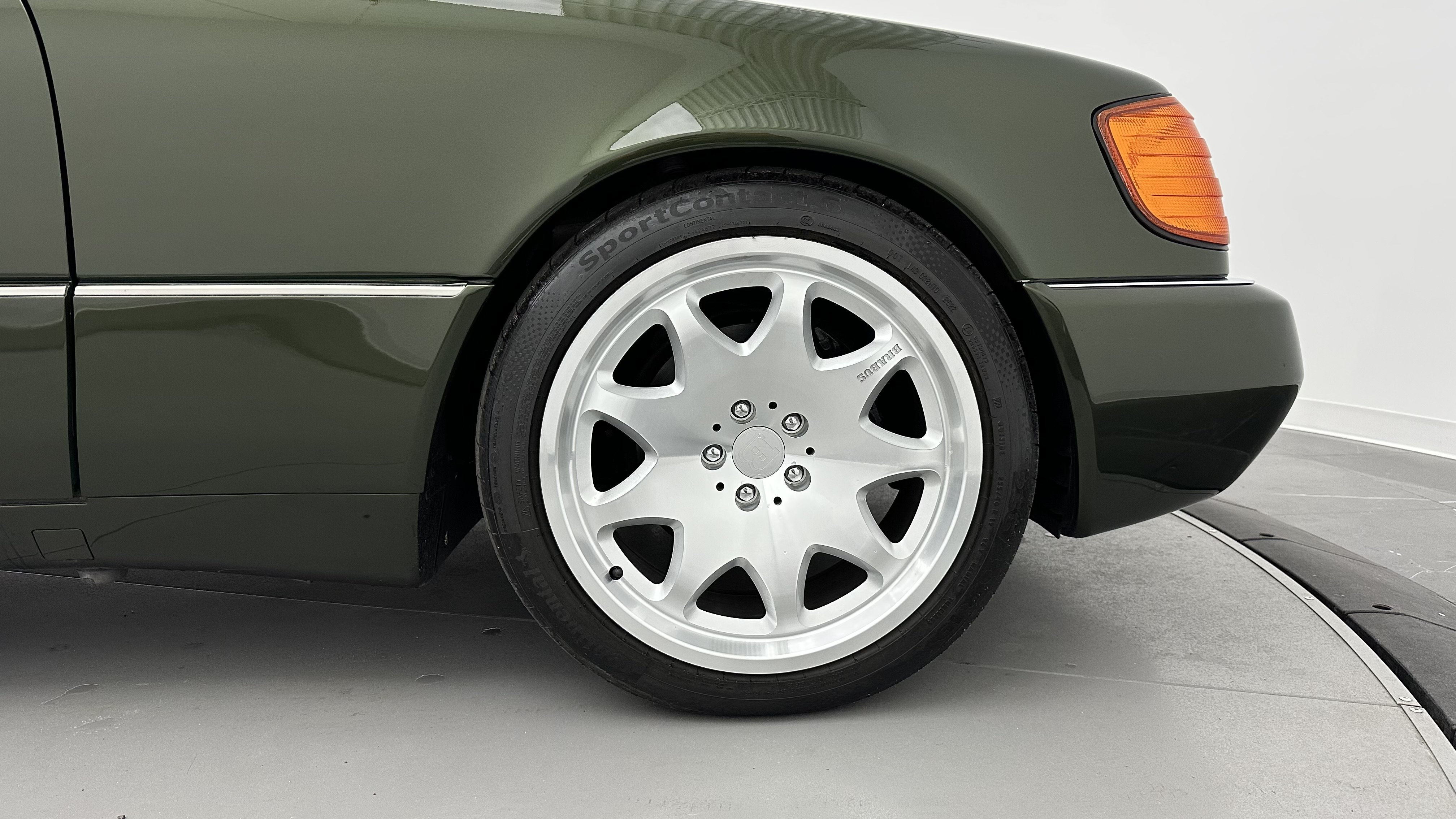 Used 1992 Mercedes-Benz 300 SE image 8