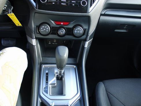 Used 2019 Subaru Forester Premium image 17