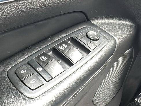 Used 2015 Jeep Grand Cherokee Limited w/ Trailer Tow Group IV AWD/4WD image 24