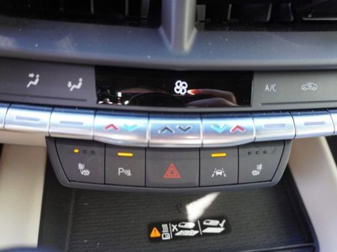 Used 2023 Cadillac CT4 Luxury w/ Sun And Sound Package image 28