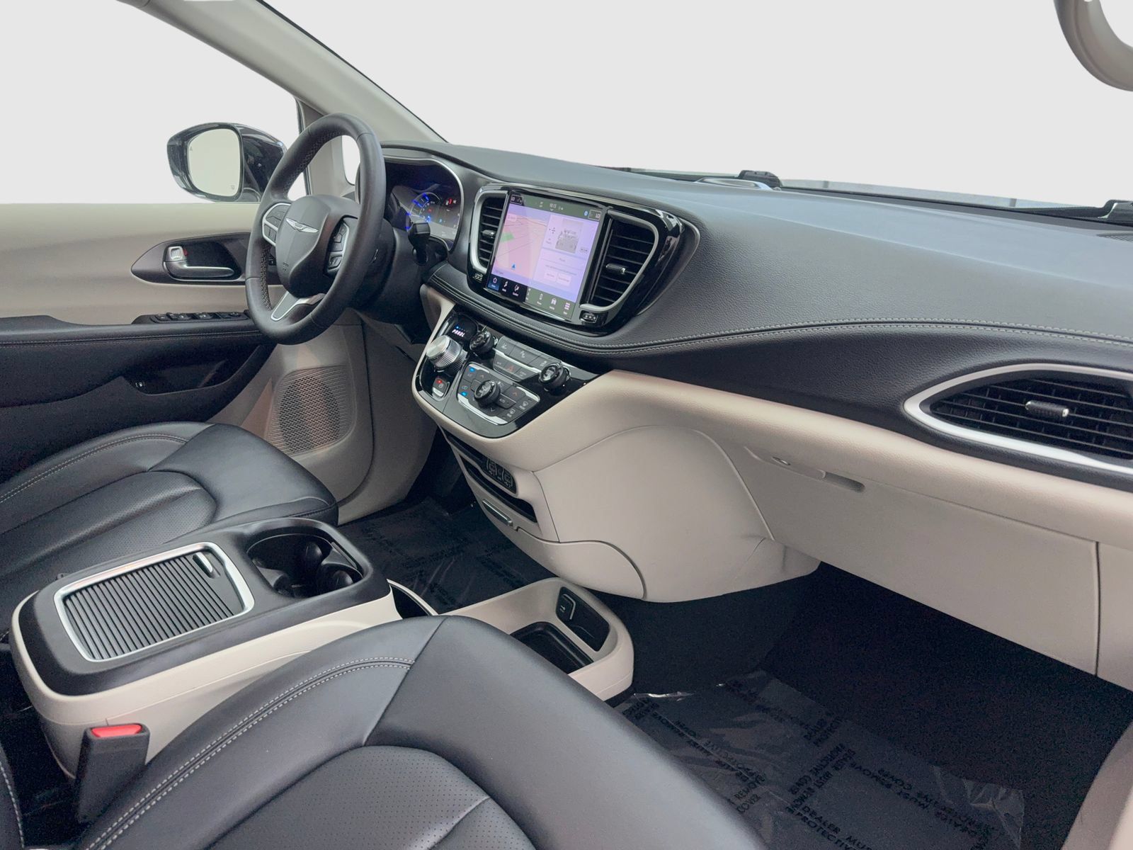 Used 2024 Chrysler Pacifica Limited FWD image 39