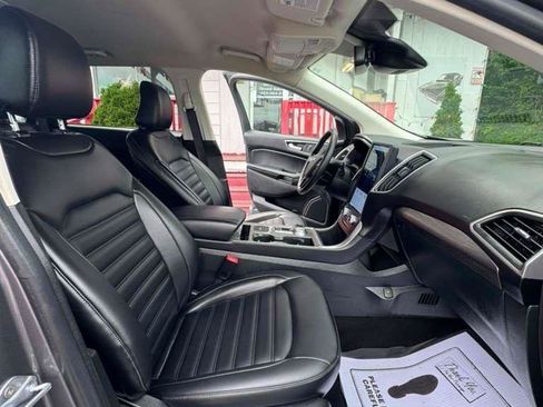 Used 2024 Ford Edge SEL w/ Cargo Accessory Package AWD/4WD image 30
