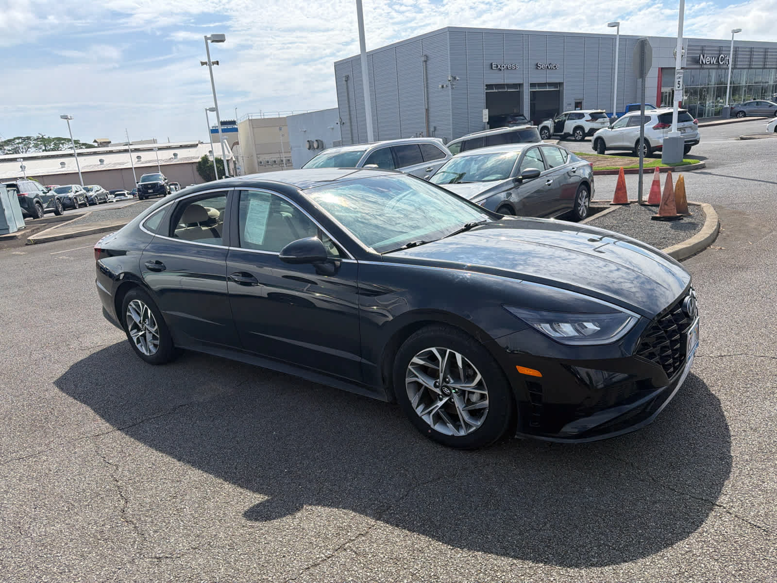 Used 2023 Hyundai Sonata SEL FWD image 2