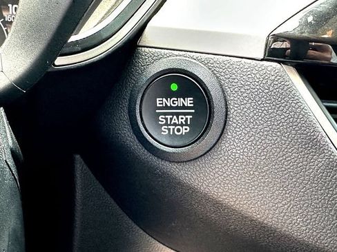 Used 2022 Ford Escape SEL AWD/4WD image 16