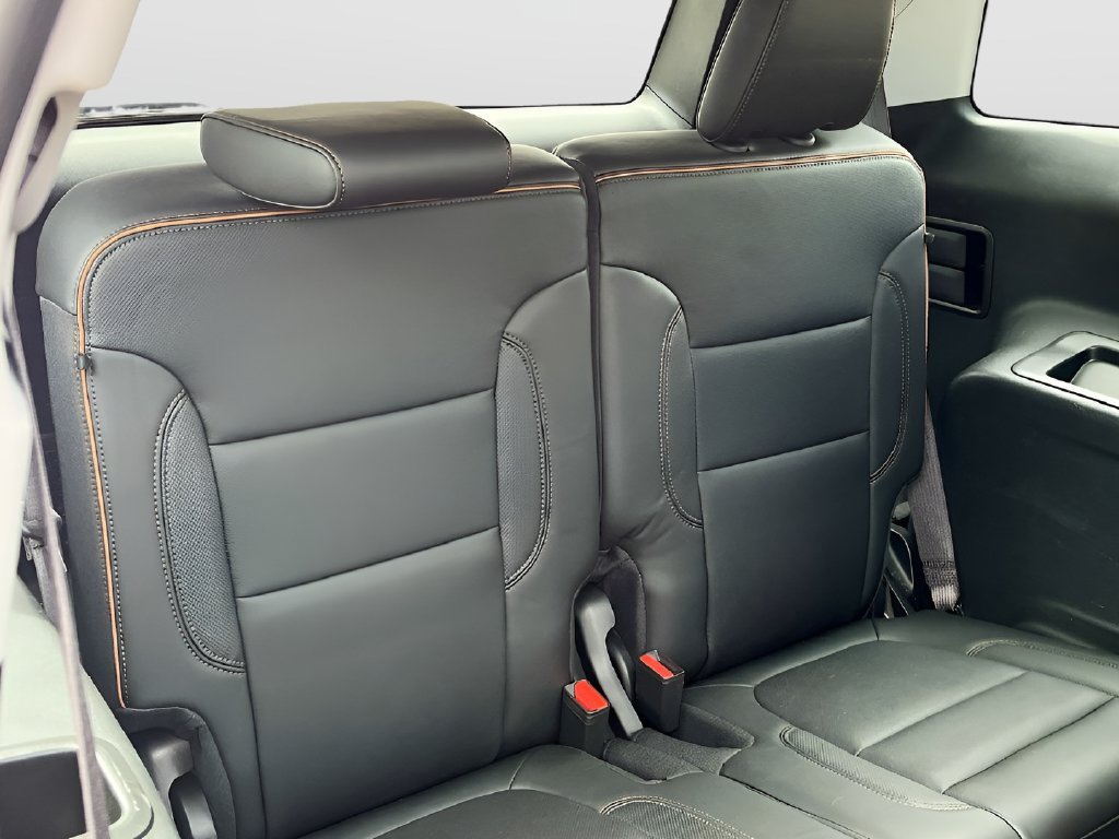 Used 2023 GMC Acadia AT4 w/ LPO, Floor Liner Package AWD/4WD image 28