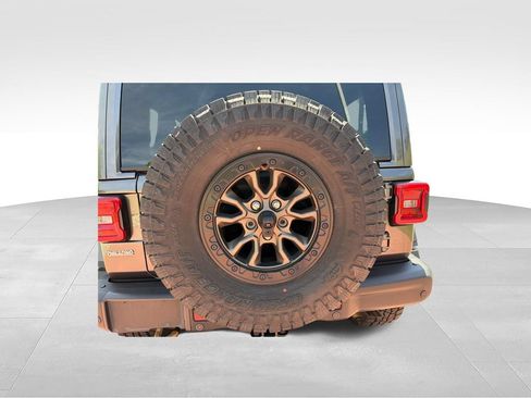 Used 2021 Jeep Wrangler Unlimited Rubicon AWD/4WD image 37