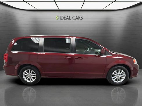 Used 2018 Dodge Grand Caravan SXT FWD image 4