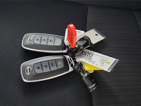 Used 2024 Nissan Sentra SV image 37