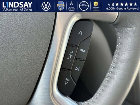 Used 2016 GMC Acadia SLT image 22