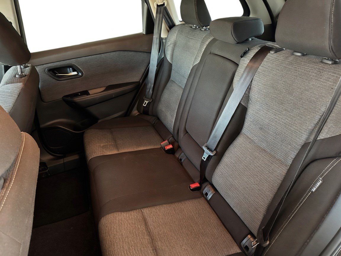 Used 2023 Nissan Rogue SV FWD image 14