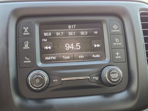 Used 2018 Jeep Compass Latitude w/ Safe & Security Group image 24