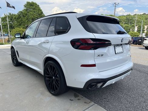 Used 2026 BMW X5 xDrive40i w/ M Sport Package AWD/4WD image 6