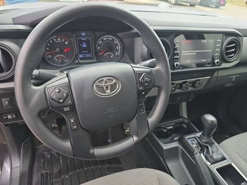 Used 2020 Toyota Tacoma SR w/ SR Convenience Package image 15