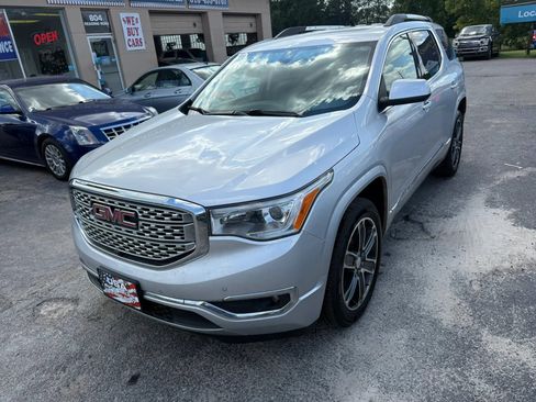 Used 2018 GMC Acadia Denali w/ Technology Package AWD/4WD image 2