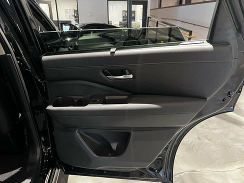 Used 2025 Nissan Pathfinder SL w/ Cargo Package FWD image 25