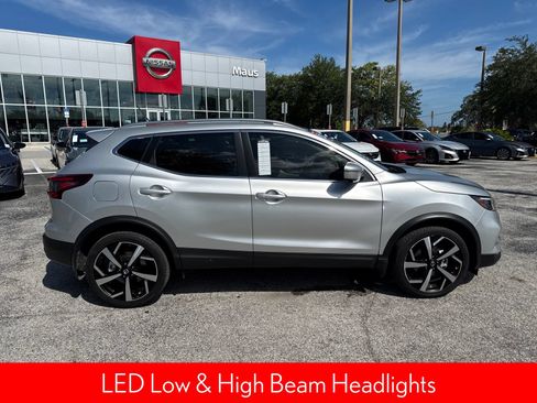 Certified 2022 Nissan Rogue Sport SL w/ Premium Package AWD/4WD image 8