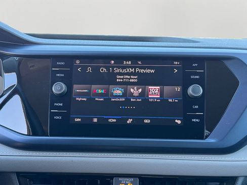 Used 2024 Volkswagen Taos SE image 18