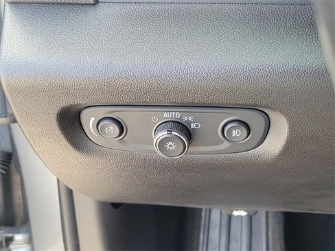 Used 2019 Chevrolet Traverse Premier w/ Driver Confidence II Package image 21