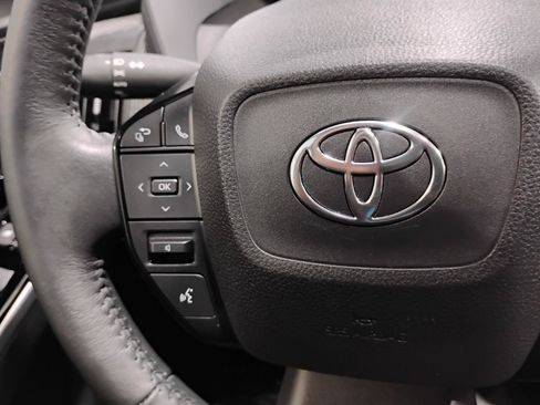 Used 2024 Toyota bZ4X FWD image 50
