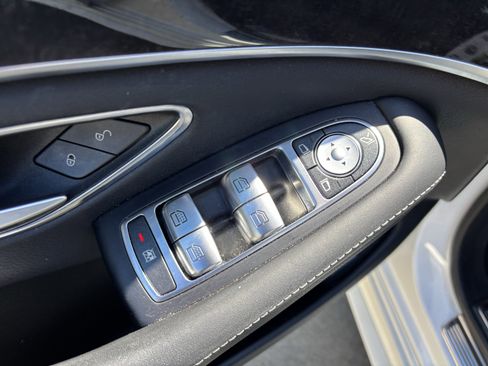 Used 2020 Mercedes-Benz S 560 Sedan image 15