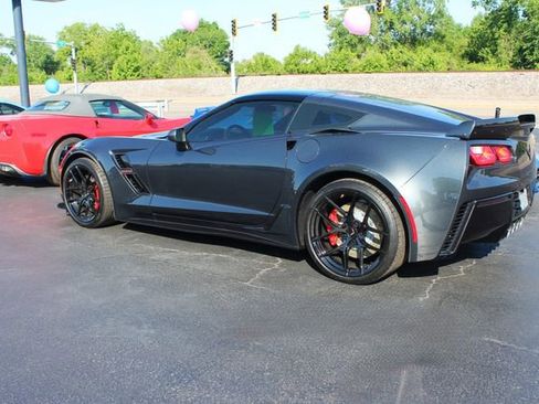 Used 2019 Chevrolet Corvette Grand Sport RWD image 3