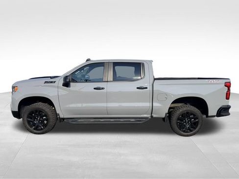 Used 2024 Chevrolet Silverado 1500 LT Trail Boss w/ Convenience Package II AWD/4WD image 8