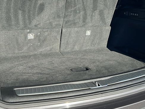 Certified 2023 Jeep Grand Cherokee L Overland w/ Luxury Tech Group IV image 27