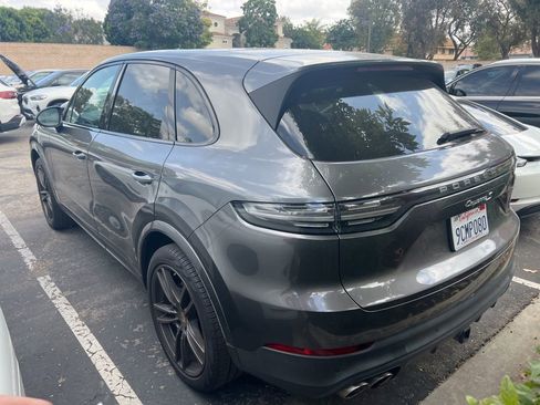 Used 2019 Porsche Cayenne S AWD/4WD image 4