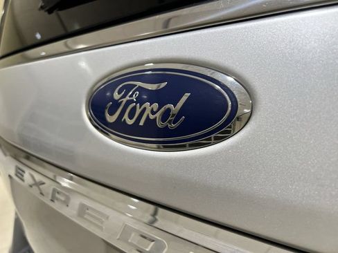 Used 2019 Ford Expedition XLT RWD image 29