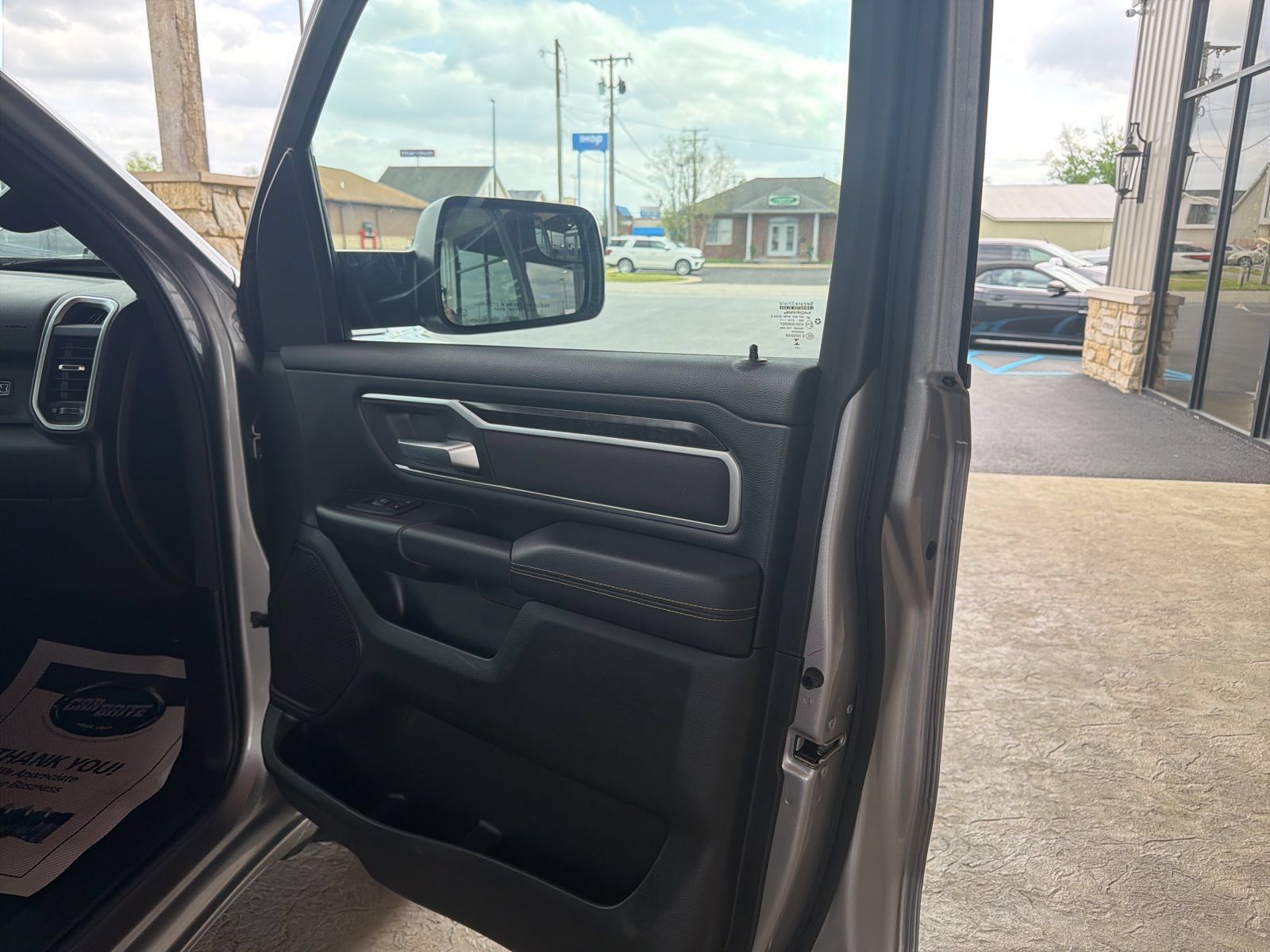 Used 2023 RAM 1500 Big Horn AWD/4WD image 5