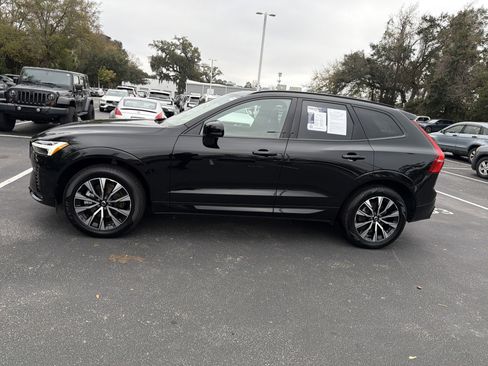 Certified 2025 Volvo XC60 B5 Plus image 7