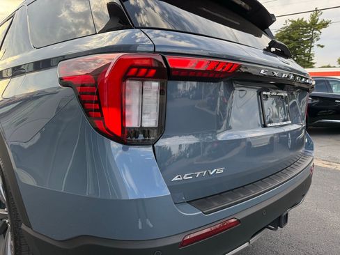 Used 2025 Ford Explorer Active w/ Active Comfort Package image 8