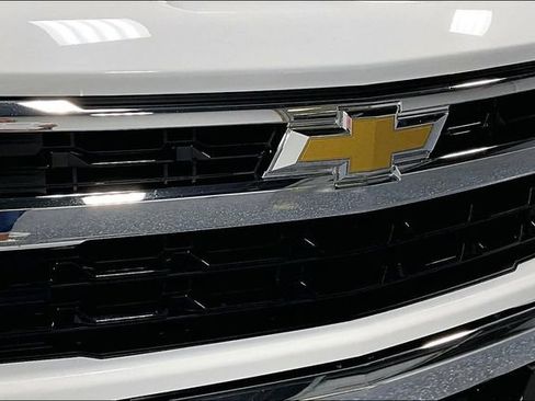 Used 2023 Chevrolet Silverado 1500 LT AWD/4WD image 29