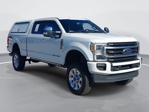 Used 2022 Ford F250 Platinum w/ FX4 Off-Road Package image 3