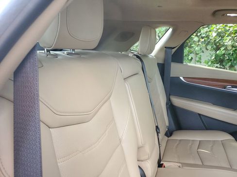 Used 2019 Cadillac XT5 Platinum AWD/4WD image 25