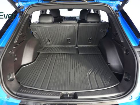 Used 2025 Chevrolet Equinox EV RS w/ LPO, All-Weather Mat Package FWD image 8