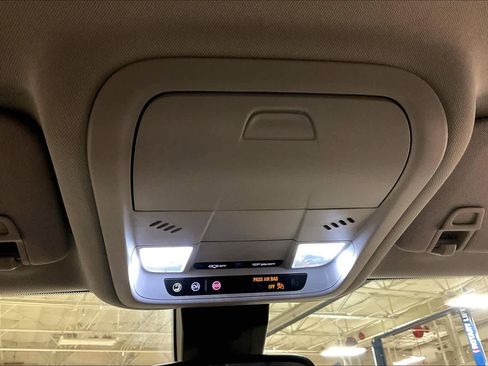 Used 2022 GMC Terrain SLE w/ Driver Convenience Package image 36