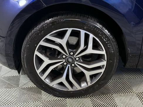 Certified 2023 Land Rover Range Rover Evoque R-Dynamic SE image 9