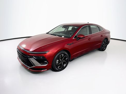 Used 2025 Hyundai Sonata SEL FWD image 3