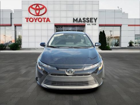 Used 2024 Toyota Corolla LE FWD image 8