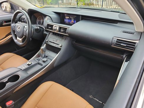 Used 2019 Lexus IS 300 w/ Premium Package image 13