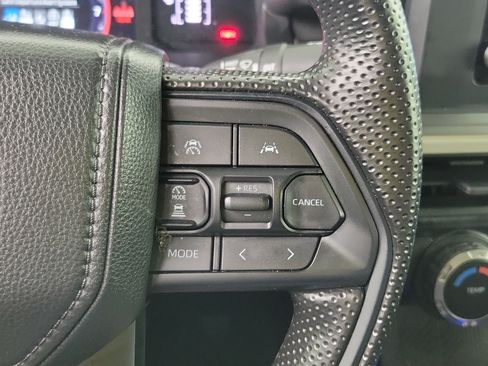 Certified 2025 Toyota Tacoma SR5 AWD/4WD image 24