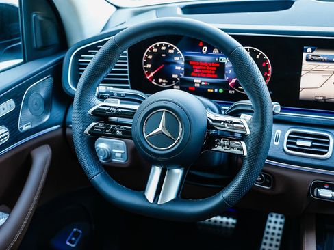 New 2026 Mercedes-Benz GLS 450 4MATIC image 13