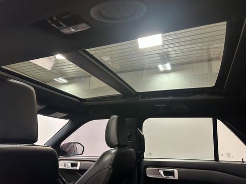 Used 2022 Ford Explorer ST-Line w/ Class IV Trailer Tow Package image 14