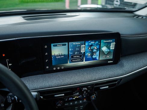 New 2026 Nissan Kicks SV w/ SV Premium Package image 22