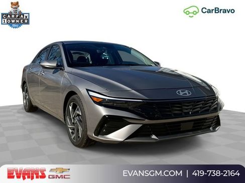 Used 2025 Hyundai Elantra SEL FWD image 1